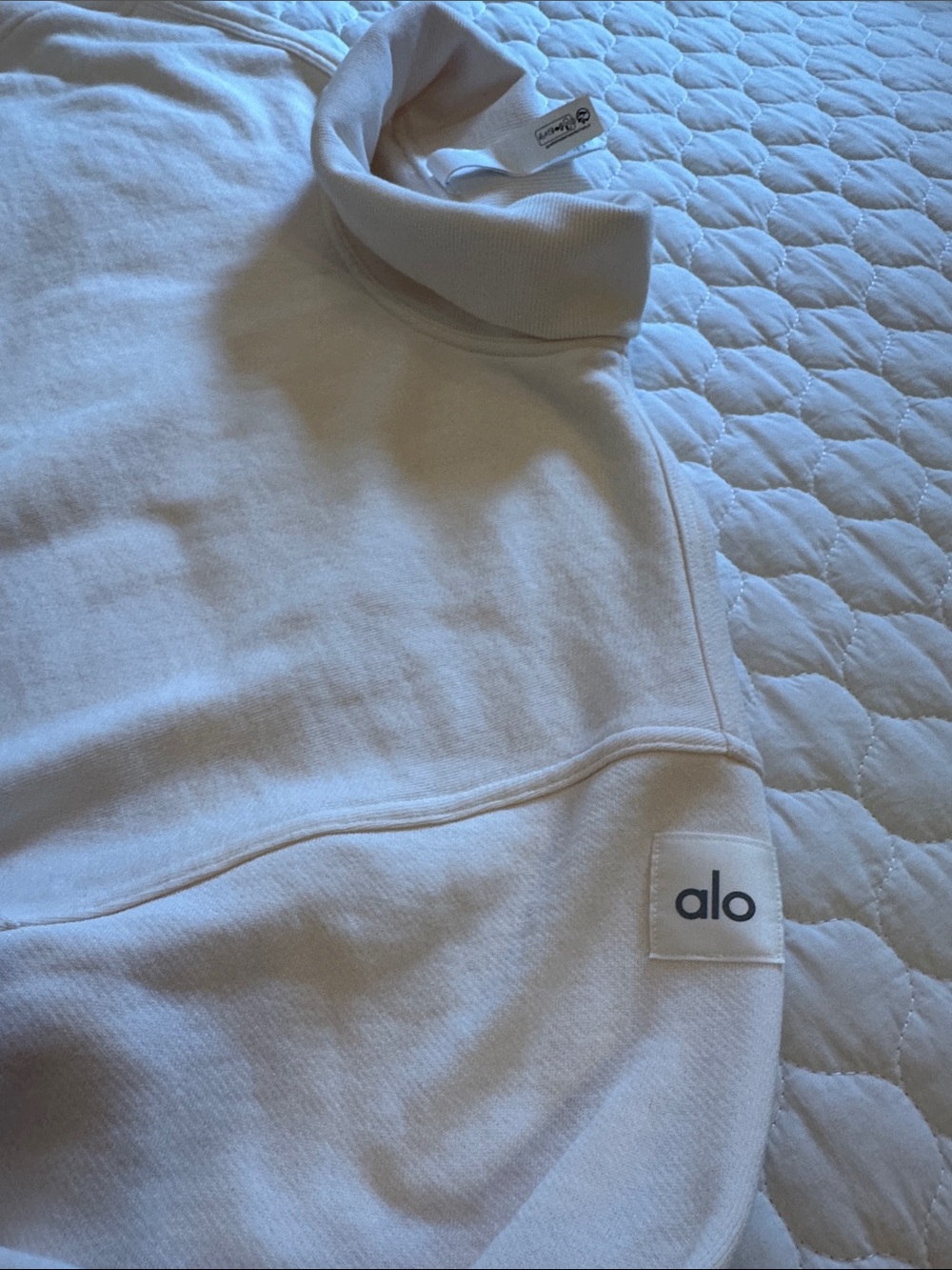 ALO Yoga Cream Hazy Mock-neck Pullover - Picture 3 of 5